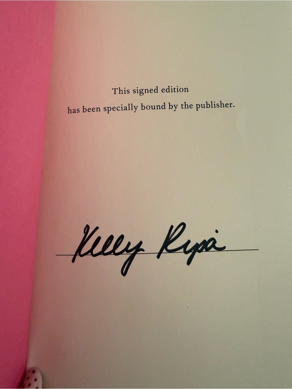 SIGNED Memoir Live Wire by Kelly Ripa - Picture 2 of 2